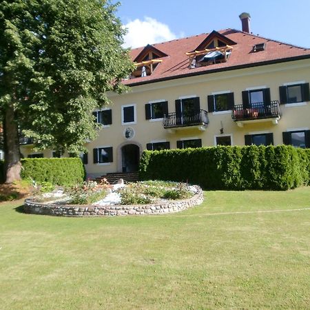 Garten- & Loggia-Appartement Herrenhaus Dellach im Drautal Eksteriør billede