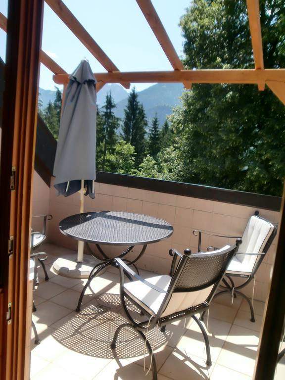 Garten- & Loggia-Appartement Herrenhaus Dellach im Drautal Værelse billede