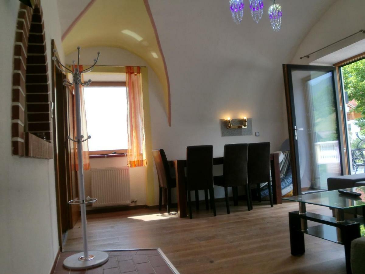 Garten- & Loggia-Appartement Herrenhaus Dellach im Drautal Eksteriør billede
