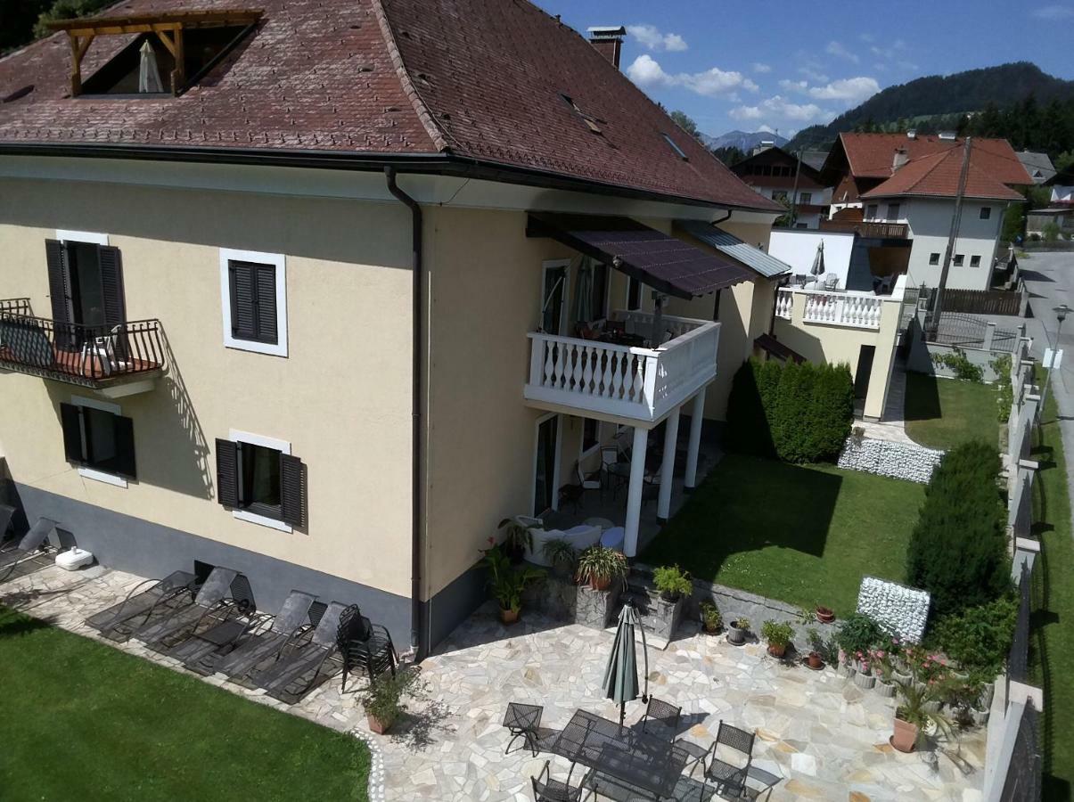 Garten- & Loggia-Appartement Herrenhaus Dellach im Drautal Eksteriør billede