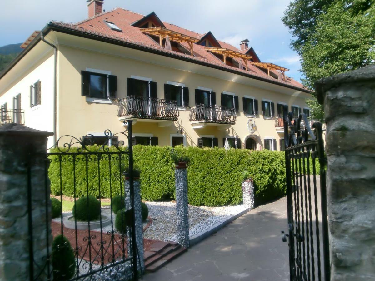 Garten- & Loggia-Appartement Herrenhaus Dellach im Drautal Eksteriør billede