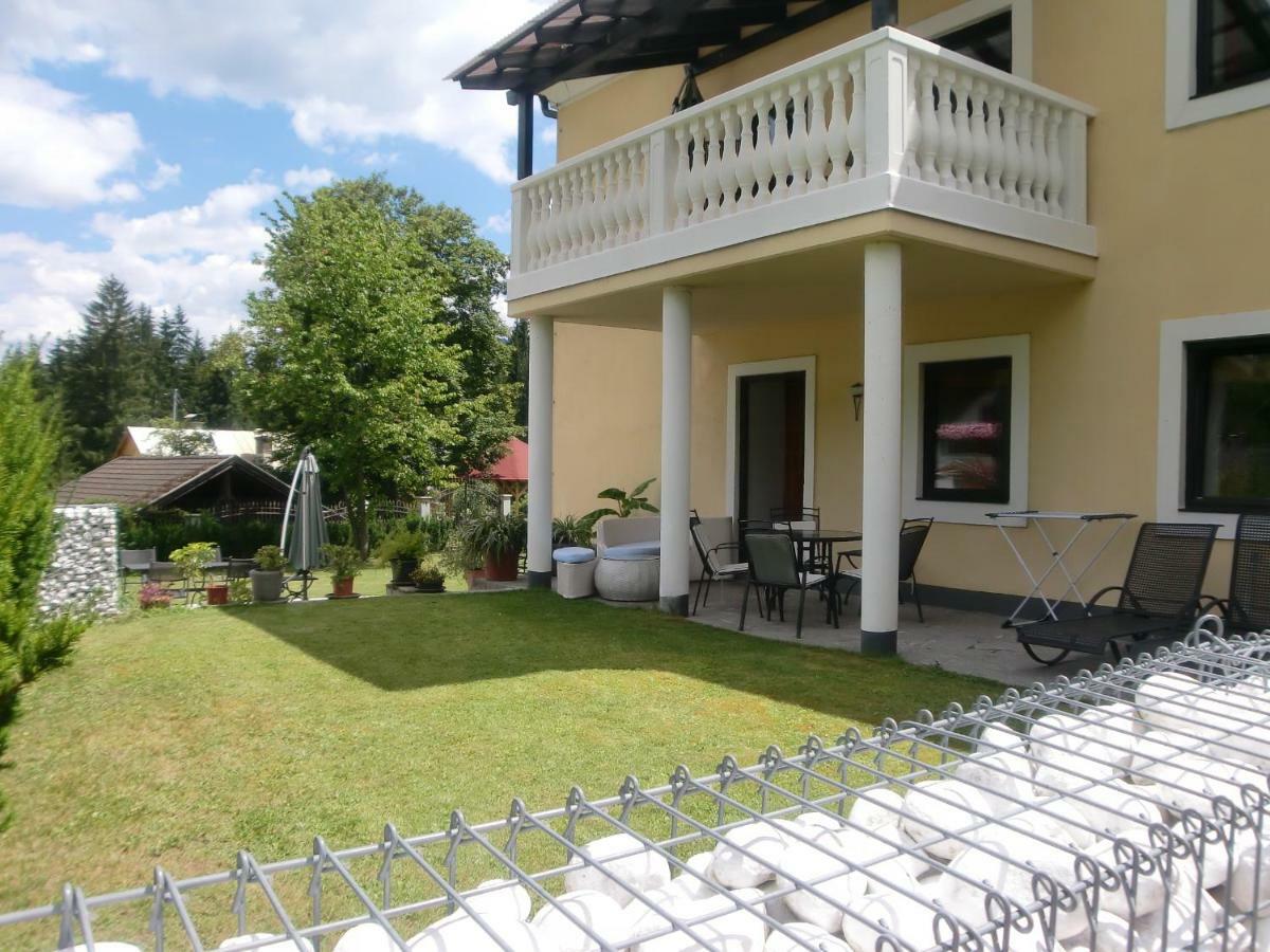 Garten- & Loggia-Appartement Herrenhaus Dellach im Drautal Eksteriør billede