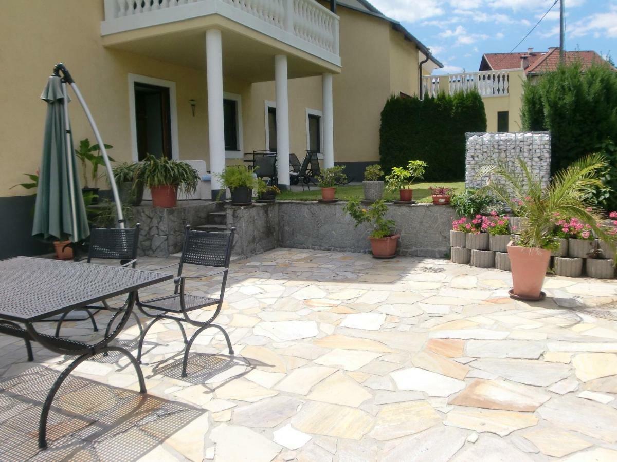 Garten- & Loggia-Appartement Herrenhaus Dellach im Drautal Eksteriør billede