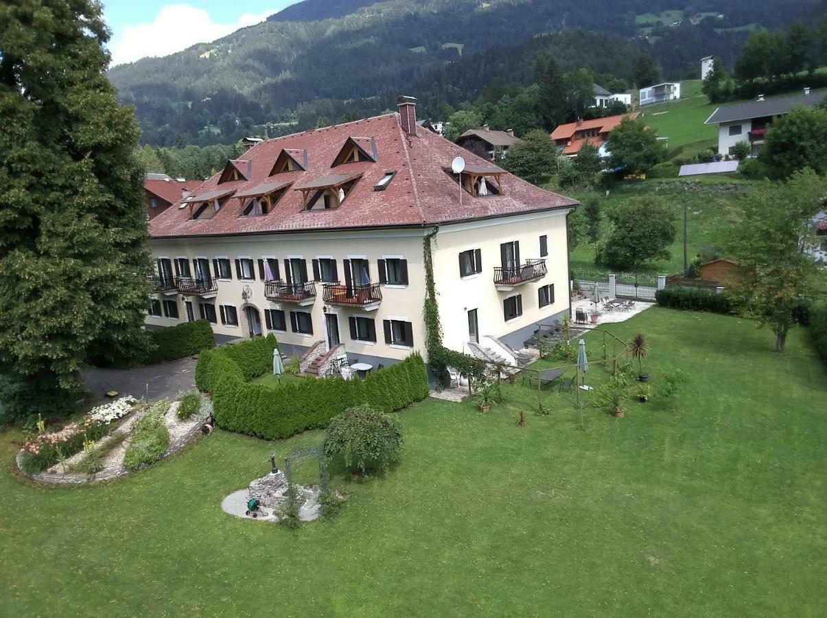 Garten- & Loggia-Appartement Herrenhaus Dellach im Drautal Eksteriør billede