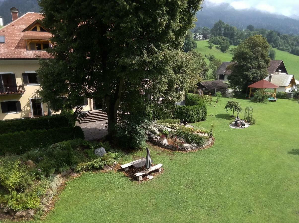 Garten- & Loggia-Appartement Herrenhaus Dellach im Drautal Eksteriør billede