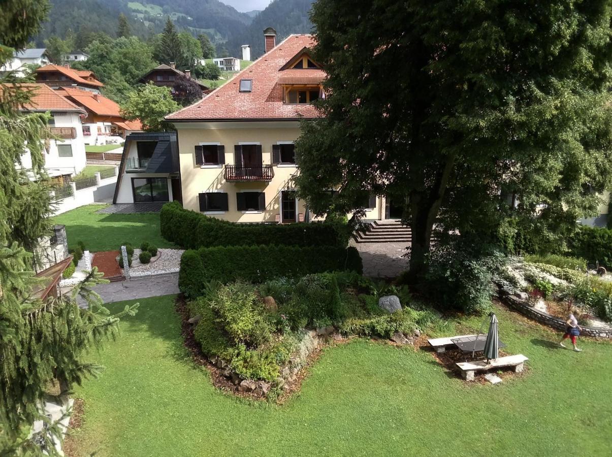Garten- & Loggia-Appartement Herrenhaus Dellach im Drautal Eksteriør billede